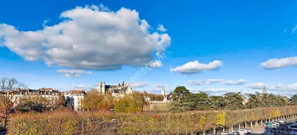 EXCLUSIVITÉ NANTES - CENTRE VILLE / Appartement 3 pièces 78m², ascenseur, place de stationnement sécuriséé, cave