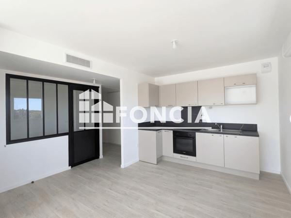 Location Appartement 4 pièces 84.41 m² - Laval 53000
