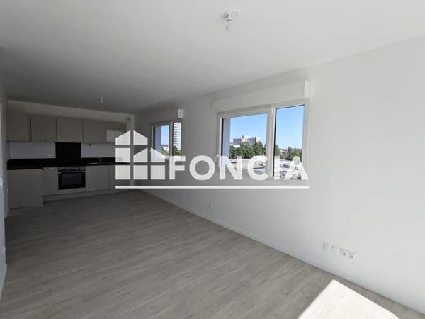 Location Appartement 4 pièces 84.41 m² - Laval 53000