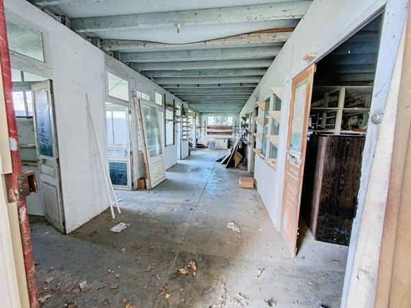 Immeuble à vendre    9 pièces •  Château-Renault