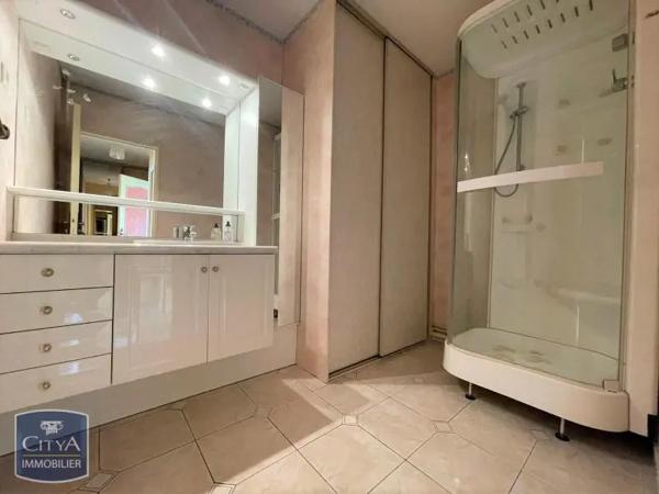 Appartement à louer 3 pièces 69m² Dijon (21000)