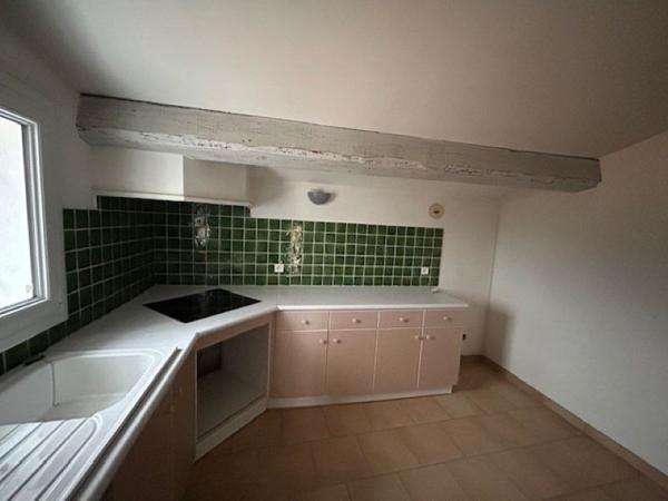 A LOUER SPACIEUX 3PIECES RENOVE AU COEUR DE PLASCASSIER