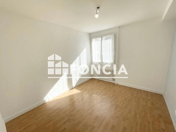 Location Appartement 4 pièces 71.3 m² - 14 RUE MARCEL SEMBAT Saint-etienne 42100