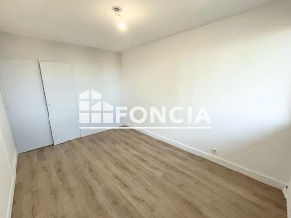 Location Appartement 4 pièces 71.3 m² - 14 RUE MARCEL SEMBAT Saint-etienne 42100
