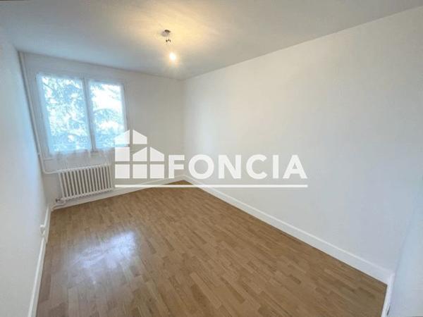 Location Appartement 4 pièces 71.3 m² - 14 RUE MARCEL SEMBAT Saint-etienne 42100