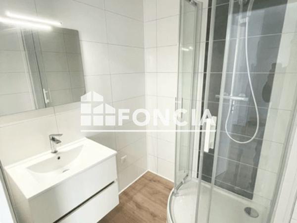 Location Appartement 4 pièces 71.3 m² - 14 RUE MARCEL SEMBAT Saint-etienne 42100