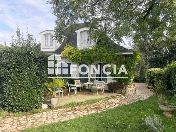 À vendre Maison 8 pièces 229 m² - Niort 79000