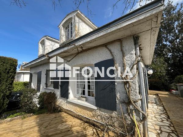 À vendre Maison 8 pièces 229 m² - Niort 79000