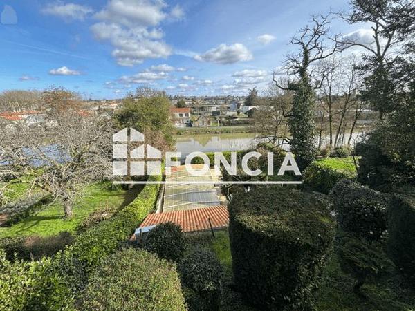 À vendre Maison 8 pièces 229 m² - Niort 79000