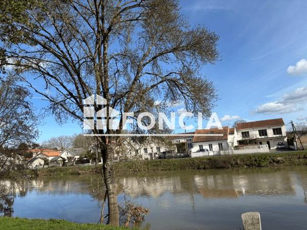 À vendre Maison 8 pièces 229 m² - Niort 79000