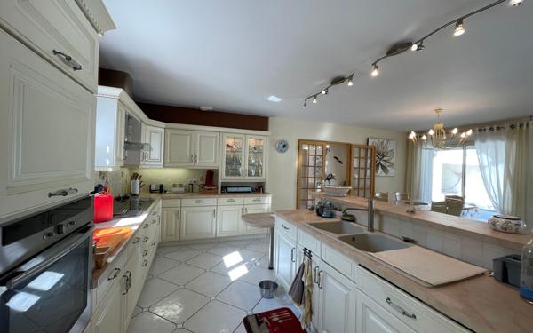 Maison à vendre    5 pièces •  Dolus-d'Oléron