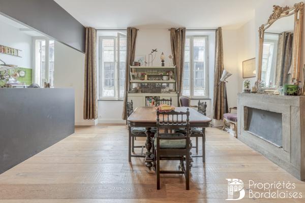 Immeuble Bordeaux Victoire Capucins, en pierre rénové, 230 m² en 6 lots