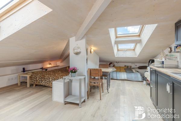 Immeuble Bordeaux Victoire Capucins, en pierre rénové, 230 m² en 6 lots