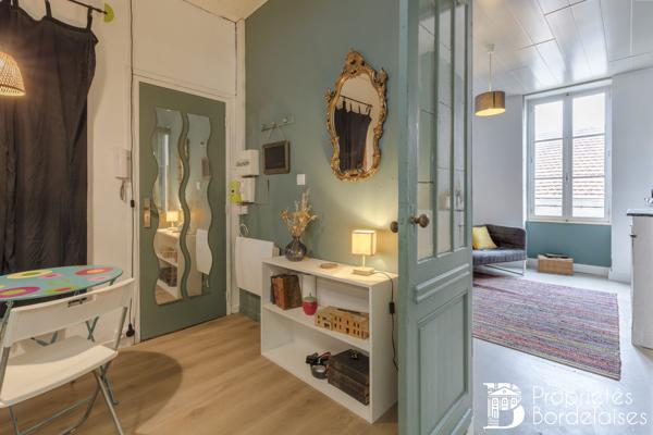 Immeuble Bordeaux Victoire Capucins, en pierre rénové, 230 m² en 6 lots