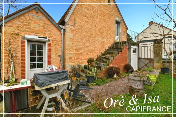 Maison de bourg avec jardin arboré NERONDES (18)