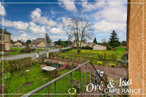 Maison de bourg avec jardin arboré NERONDES (18)