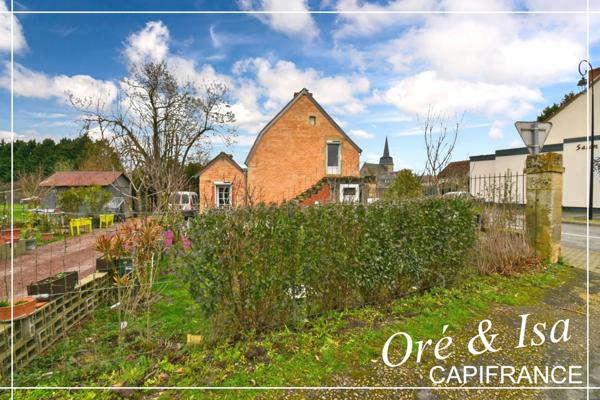 Maison de bourg avec jardin arboré NERONDES (18)