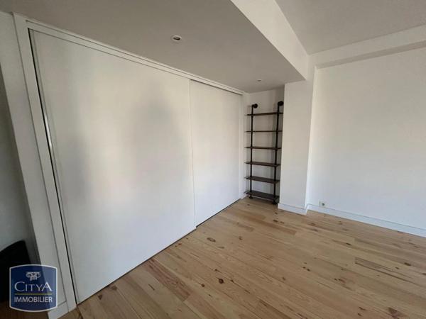 Appartement à louer 2 pièces 65.96m²