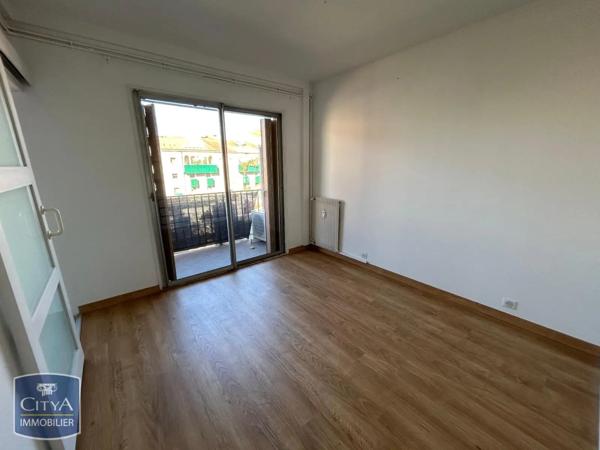 Appartement à louer 2 pièces 65.96m²
