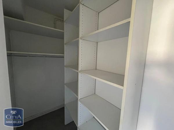 Appartement à louer 2 pièces 65.96m²