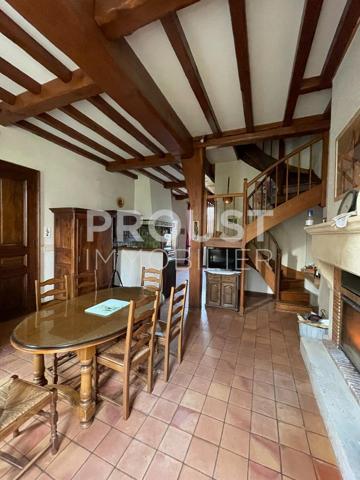 Maison de maître avec dépendances et piscine proche saint maixent l' ecole