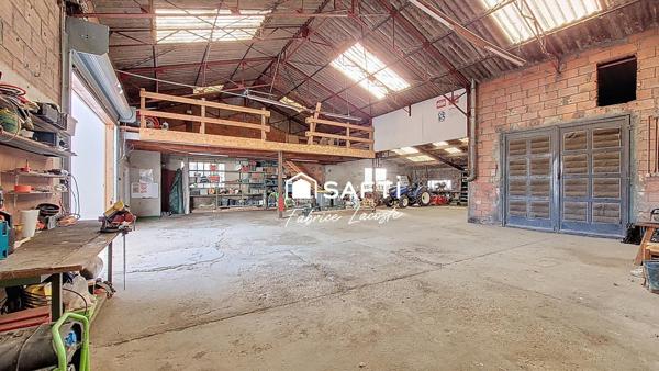 Entrepôt/Atelier/Bâtiment industriel - 378 m²