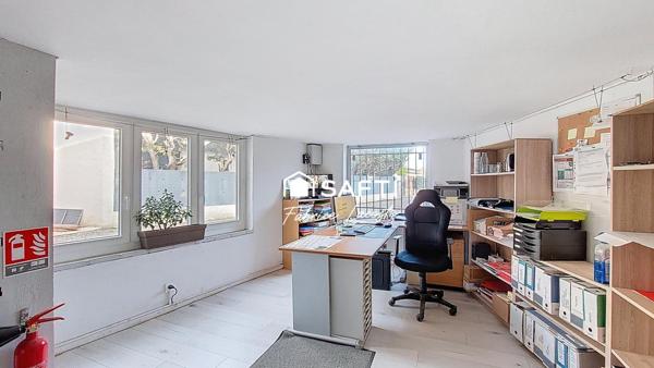 Entrepôt/Atelier/Bâtiment industriel - 378 m²