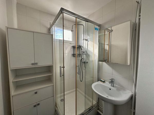 NANTERRE - PROCHE DE LA PLACE DE LA BOULE