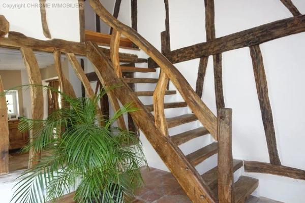 Vente                                                      Maison
                        
                     6 pièces                      142 m2                     à Casteljaloux