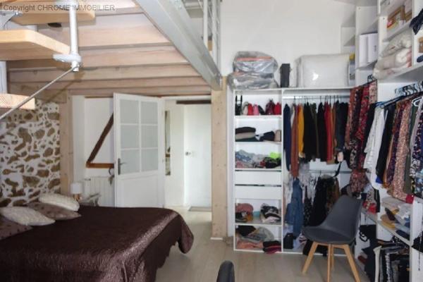 Vente                                                      Maison
                        
                     6 pièces                      142 m2                     à Casteljaloux