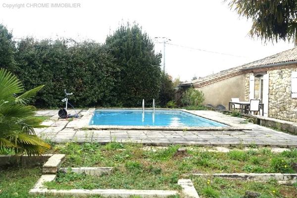 Vente                                                      Maison
                        
                     6 pièces                      142 m2                     à Casteljaloux