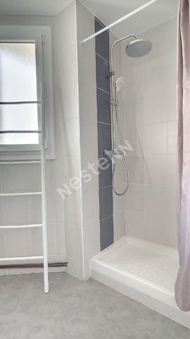 A LOUER APPARTEMENT MEUBLÉ TYPE 3 POITIERS HYPER CENTRE QUARTIER MAGENTA 2 CHAMBRES GRAND BALCON