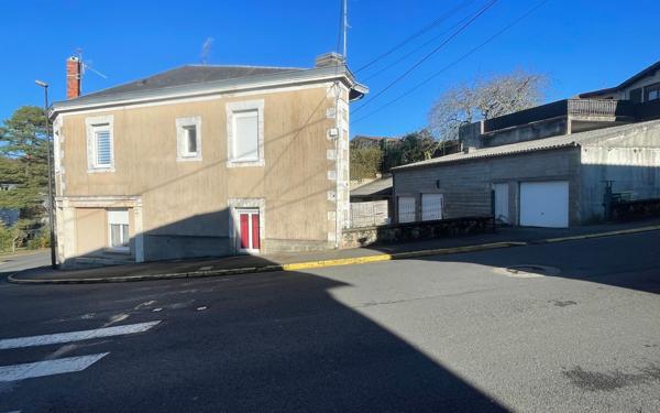 Immeuble à vendre    10 pièces • 207 m2 Saint-Junien