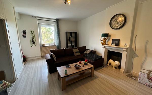 Immeuble à vendre    10 pièces • 207 m2 Saint-Junien