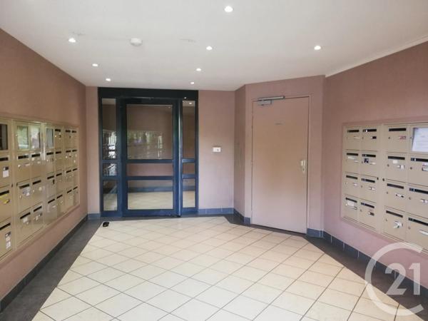 Appartement F3 à vendre  3 pièces - 62 m 2   EVREUX  - 27