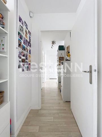 A vendre appartement Saint Cyr L Ecole 3 pièce(s) 63 m² avec 2 parkings en sous-sol .