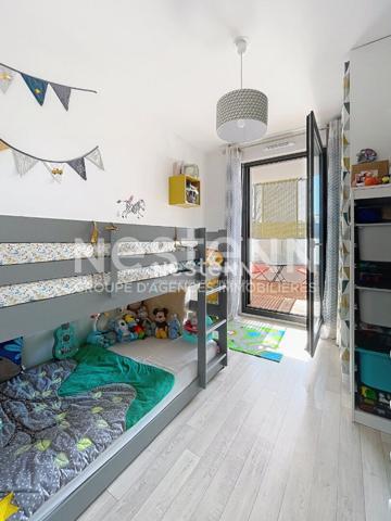 A vendre appartement Saint Cyr L Ecole 3 pièce(s) 63 m² avec 2 parkings en sous-sol .