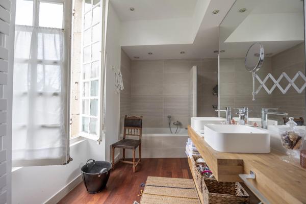 Maison pittoresque au bord des canaux avec accès direct à l’eau