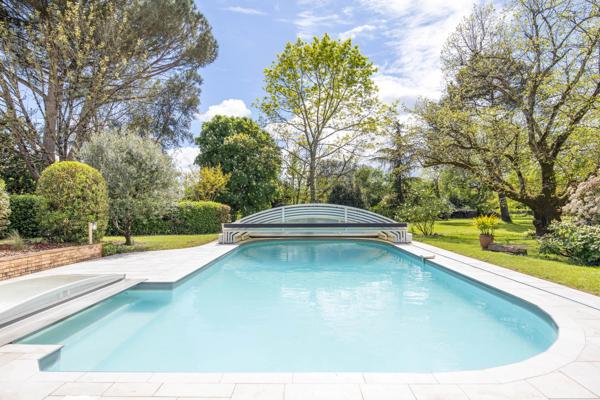 Maison pittoresque au bord des canaux avec accès direct à l’eau