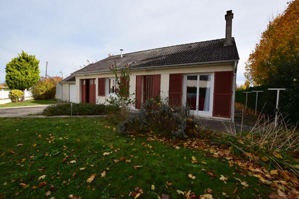 Maison Nangis 4 pièces, 100 m des commerces. 1129 m² de terrain