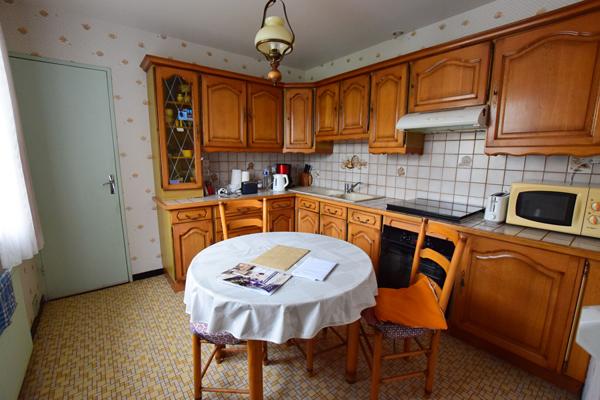 Maison Nangis 4 pièces, 100 m des commerces. 1129 m² de terrain