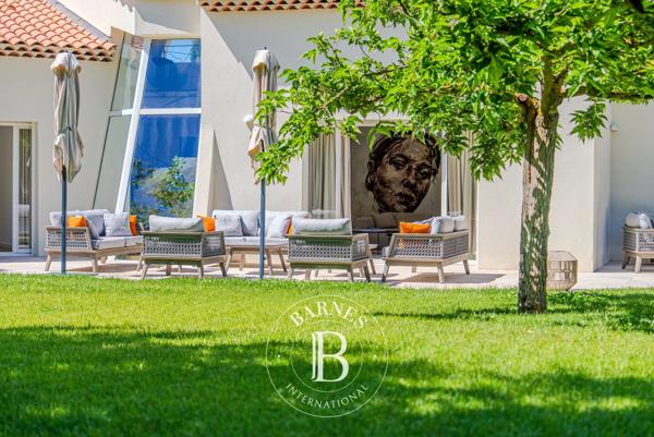 Aix-en-Provence, Maison 5 Chambres -  249 m² à vendre
