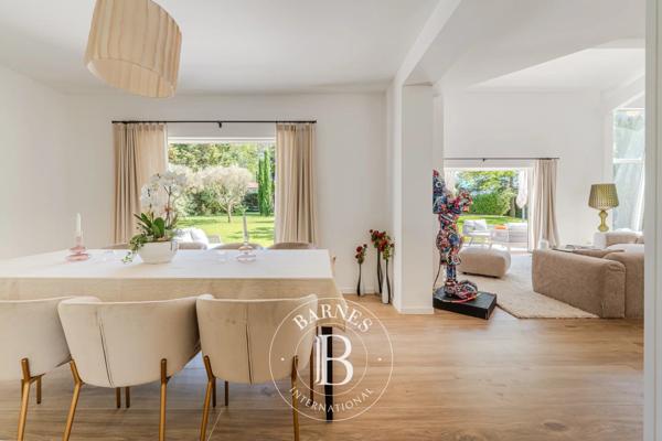 Aix-en-Provence, Maison 5 Chambres -  249 m² à vendre