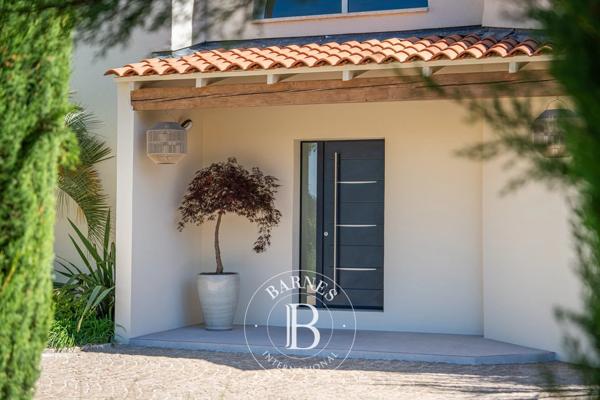 Aix-en-Provence, Maison 5 Chambres -  249 m² à vendre