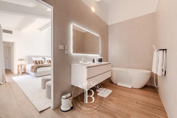 Aix-en-Provence, Maison 5 Chambres -  249 m² à vendre