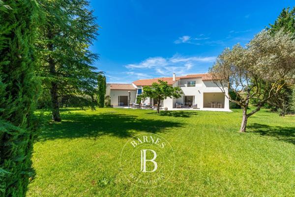 Aix-en-Provence, Maison 5 Chambres -  249 m² à vendre