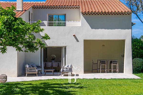 Aix-en-Provence, Maison 5 Chambres -  249 m² à vendre