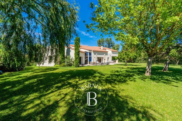 Aix-en-Provence, Maison 5 Chambres -  249 m² à vendre