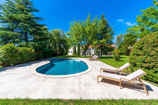 Aix-en-Provence, Maison 5 Chambres -  249 m² à vendre