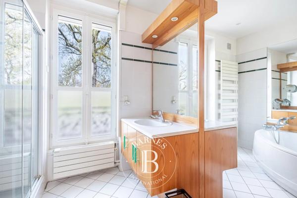Saint-Germain-en-Laye, Maison  226 m² à vendre